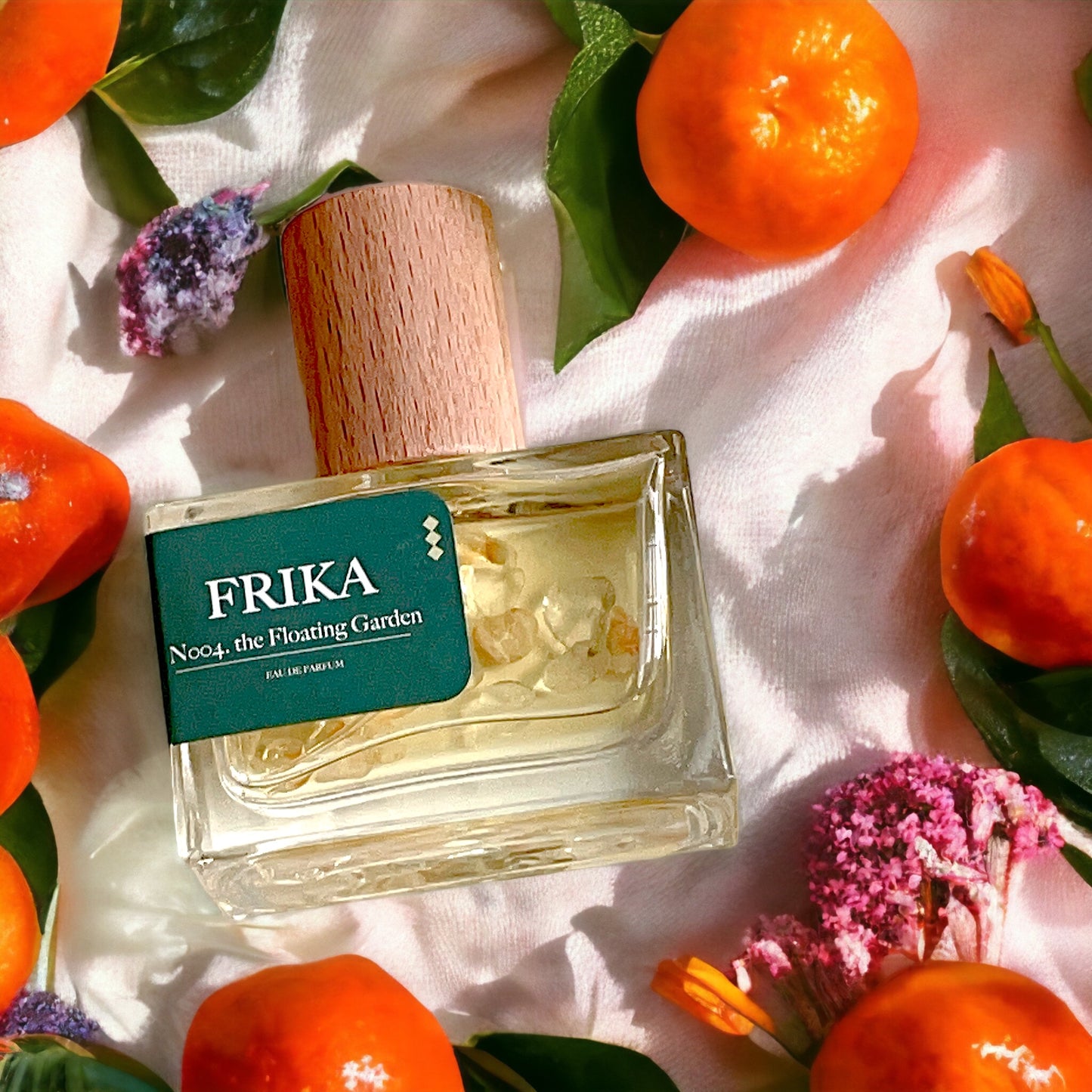 NO.004 the Floating Garden crystal-infused Parfume