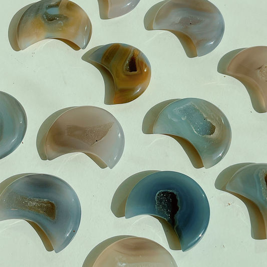 India Agate Moon Shape Palm stone (with cluster)
