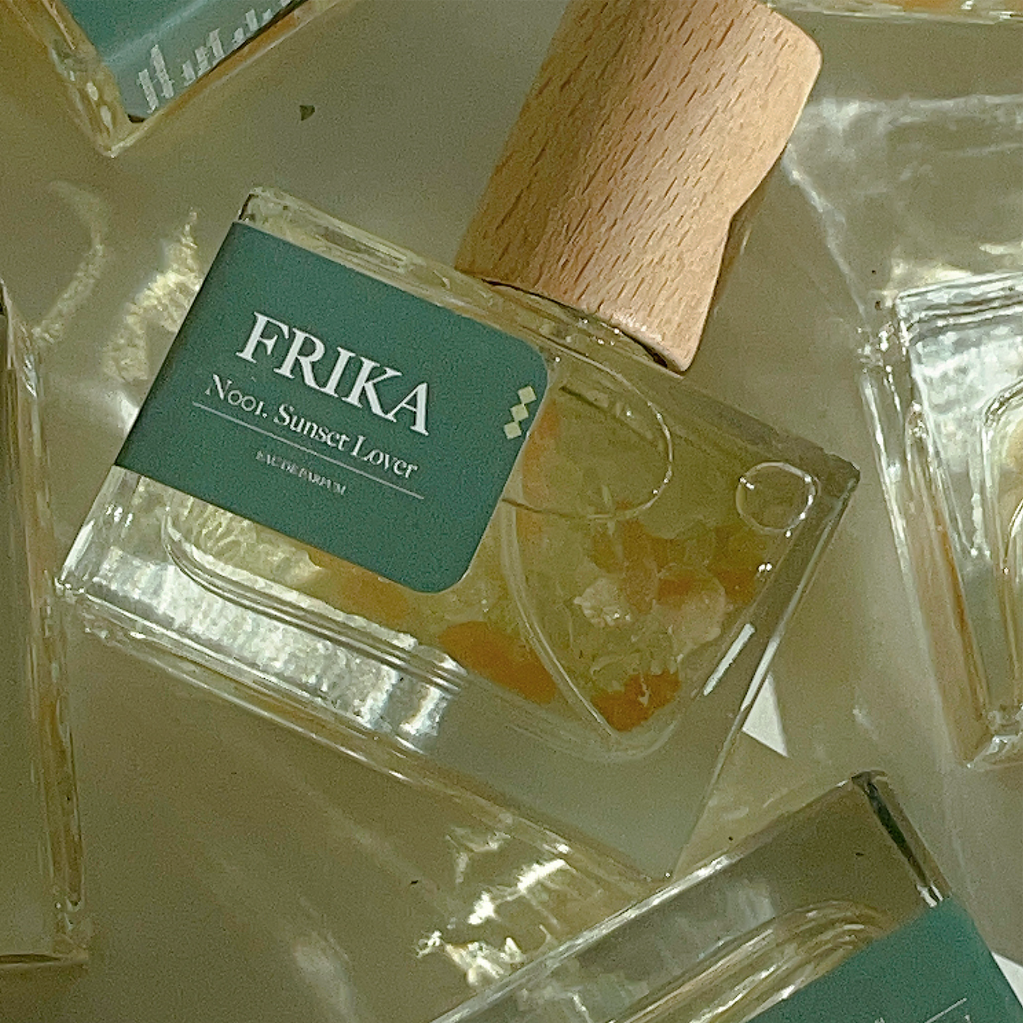 NO.001 Sunset Lover crystal infused Parfume