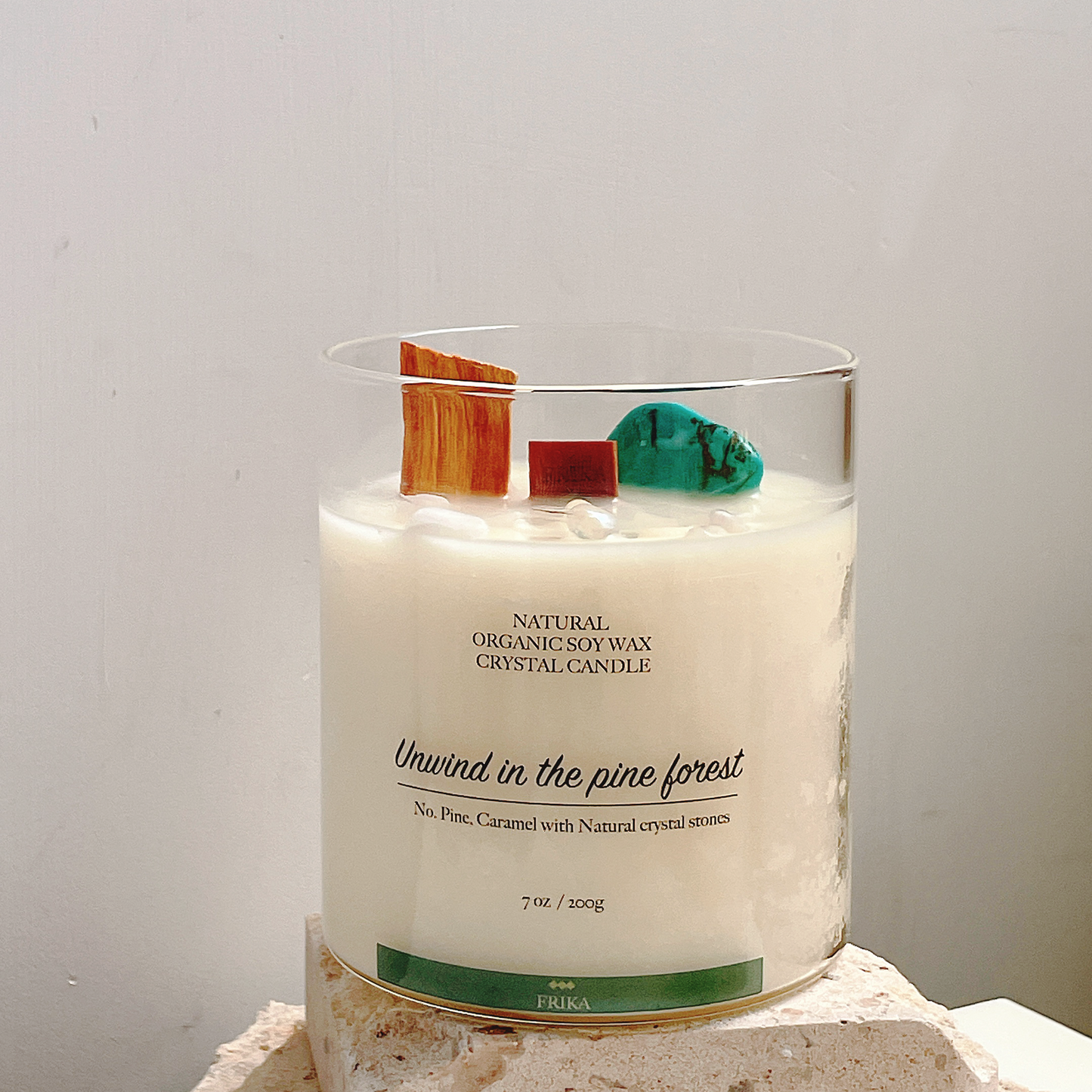 Unwind in the Pine Forest Natural crystal stone candle 原始松林秘境之旅100％有機天然大豆木燭芯香薰蠟燭(附贈楠竹水晶夾) 200g<br>
